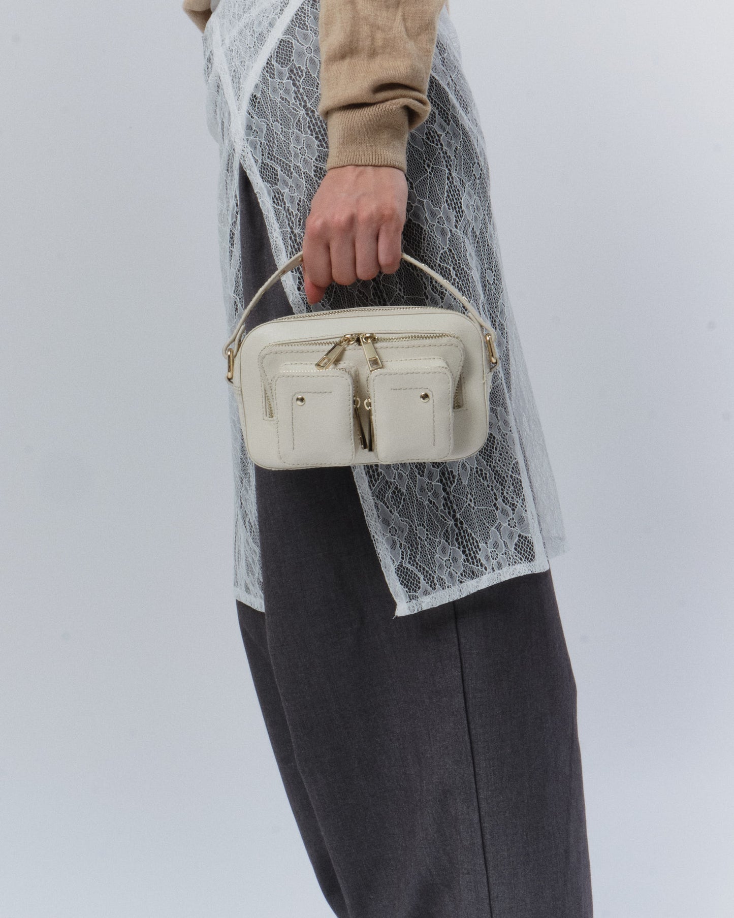 Núnoo Helena Florence Warm Grey w. Gold Small bag Warm Grey