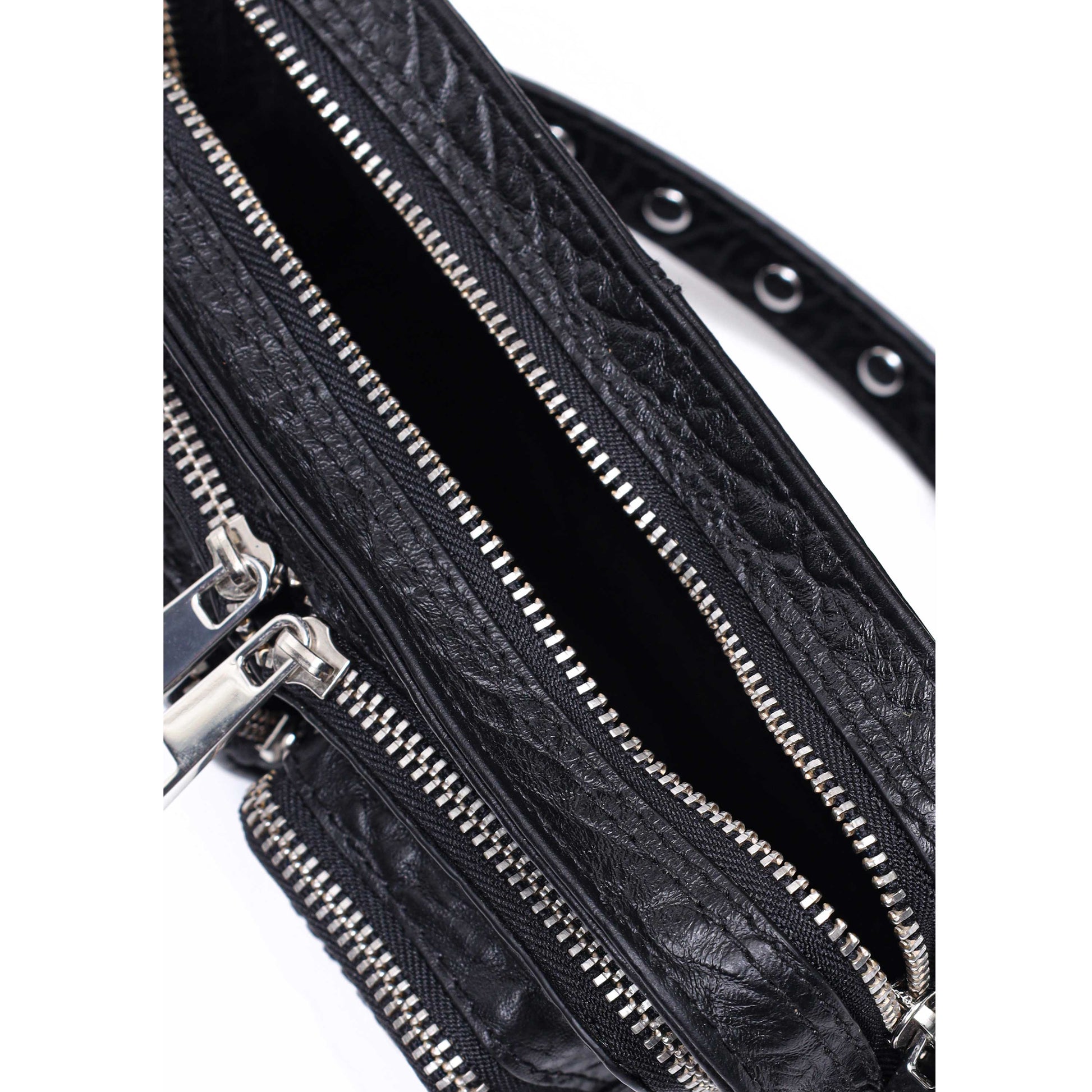 Núnoo Helena New Zealand Black Small bag