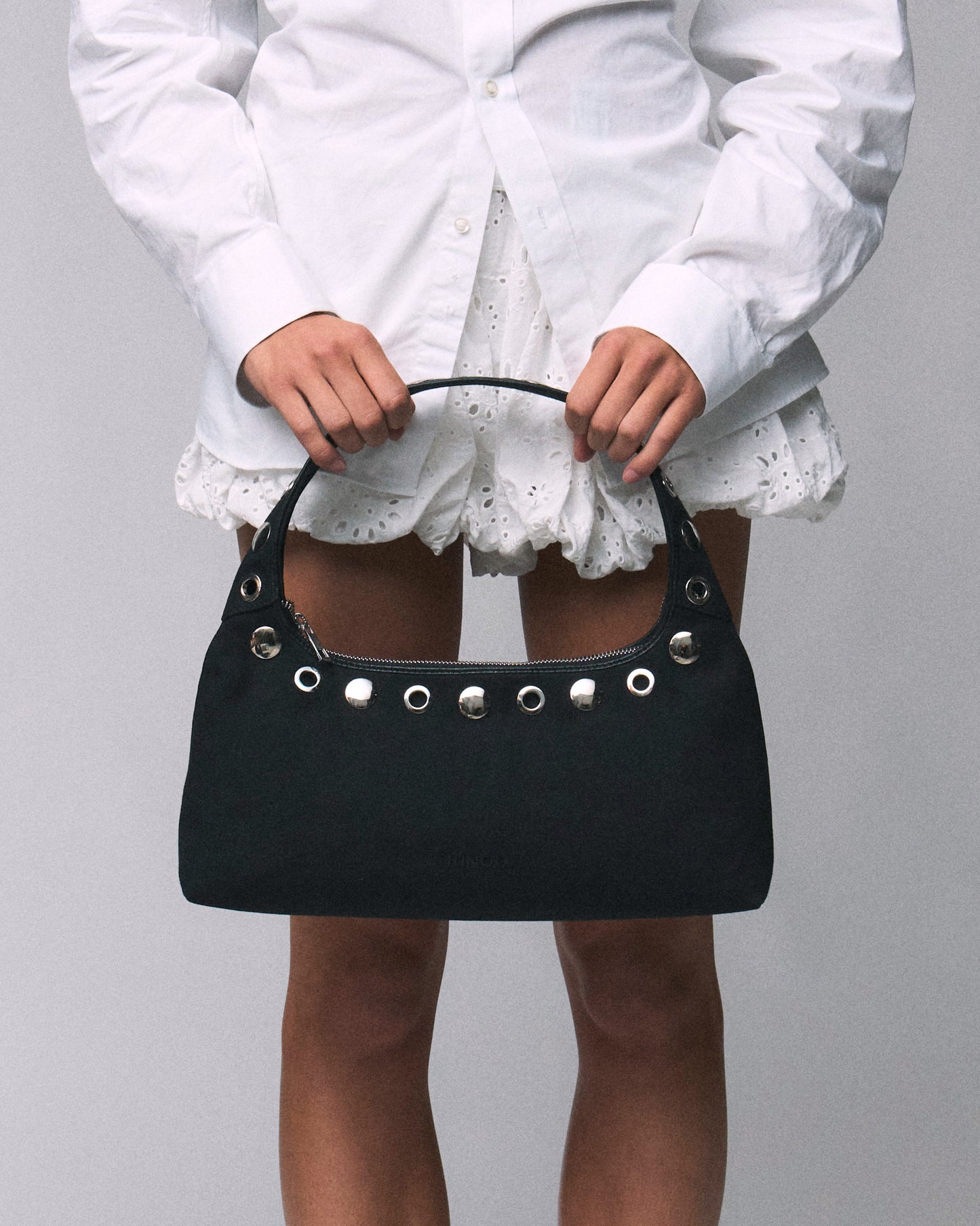 Núnoo Large Dandy Studs Canvas Black Large Black
