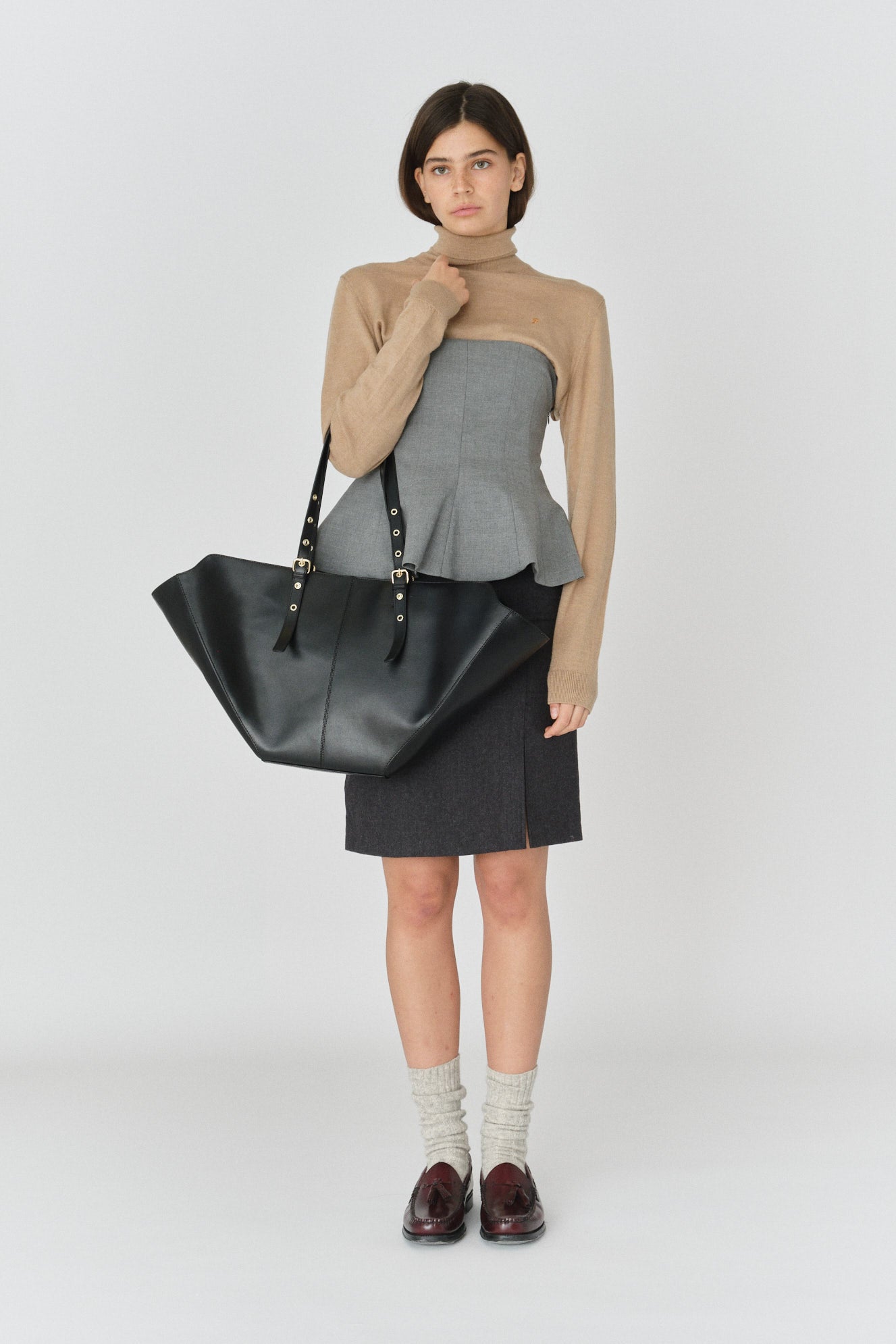 Núnoo Nora Florence Black w. Gold Maxi Black