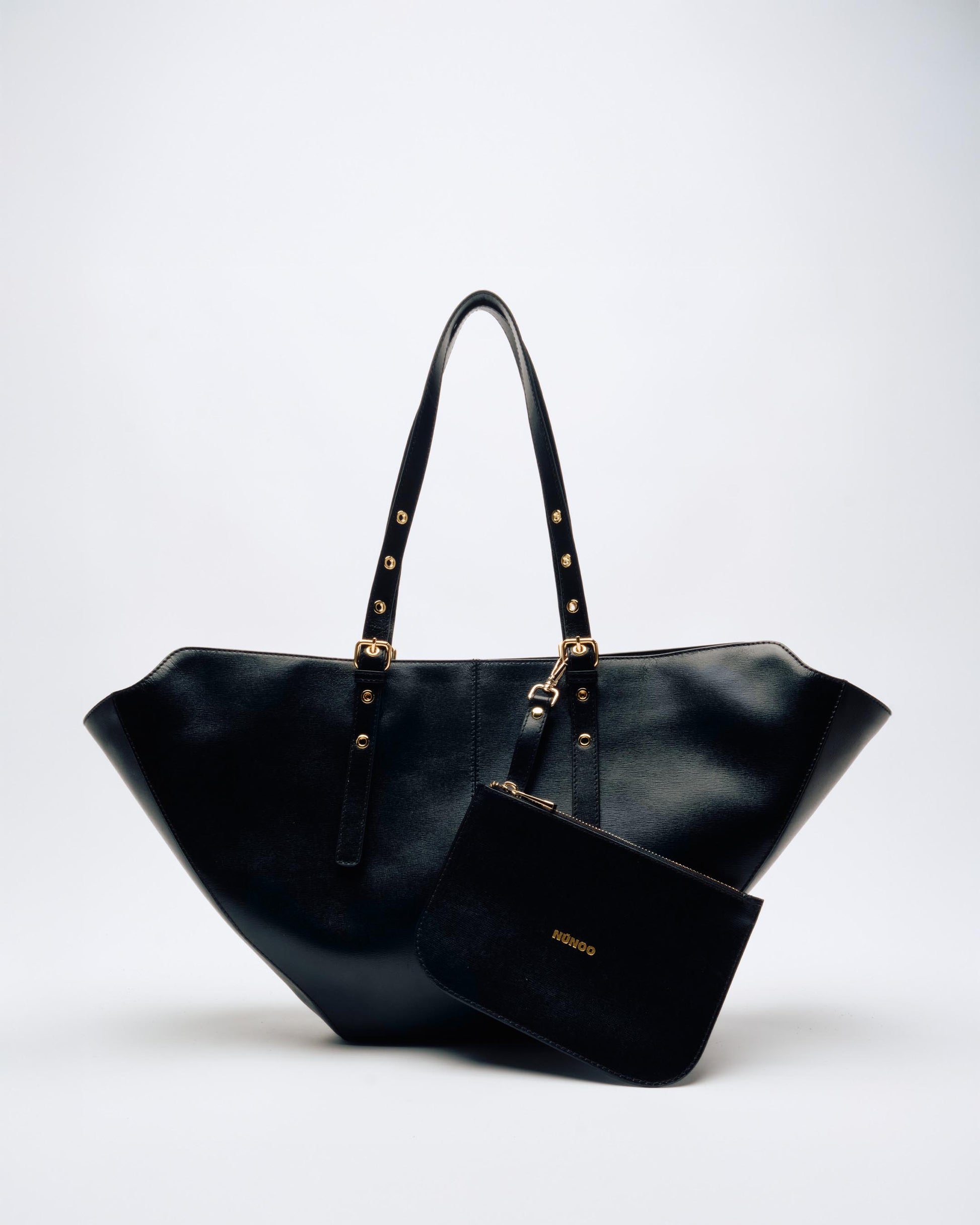 Núnoo Nora Florence Black w. Gold Maxi Black