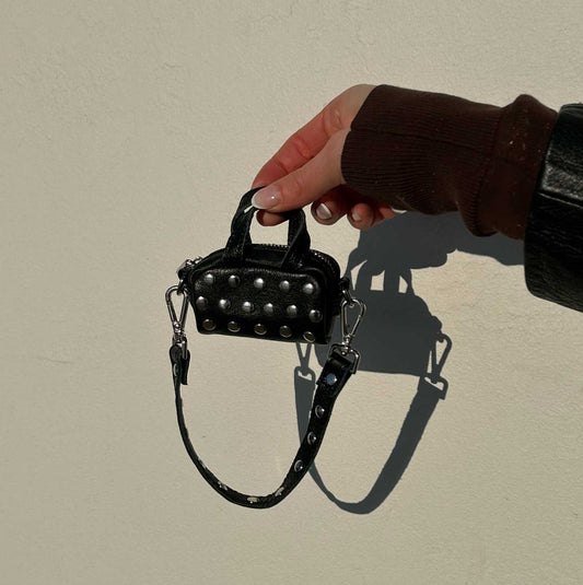 Núnoo Nugget Rivet Mountain Black Small bag Black