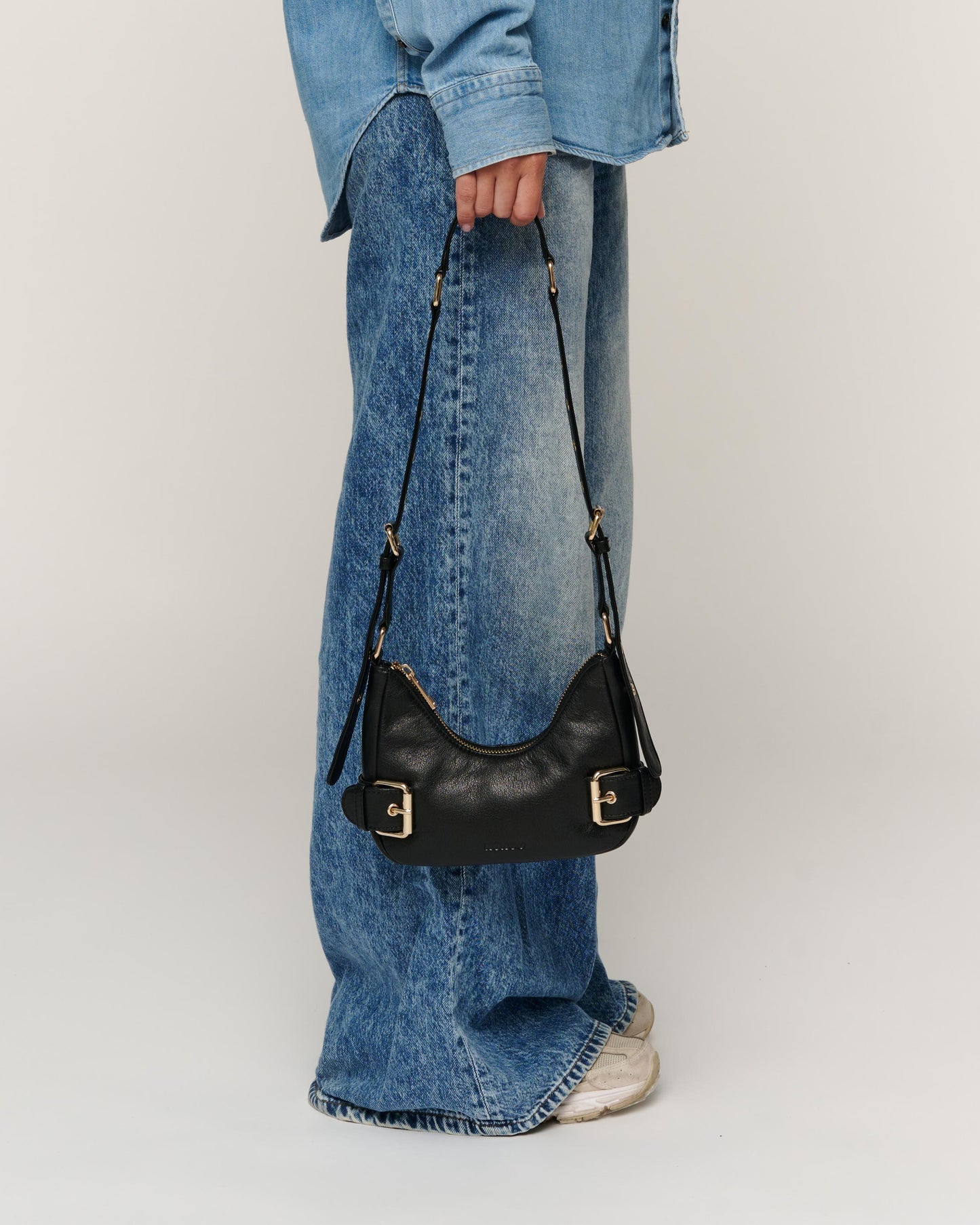 Núnoo Palma Air 1 Black w. Gold Small bag Black