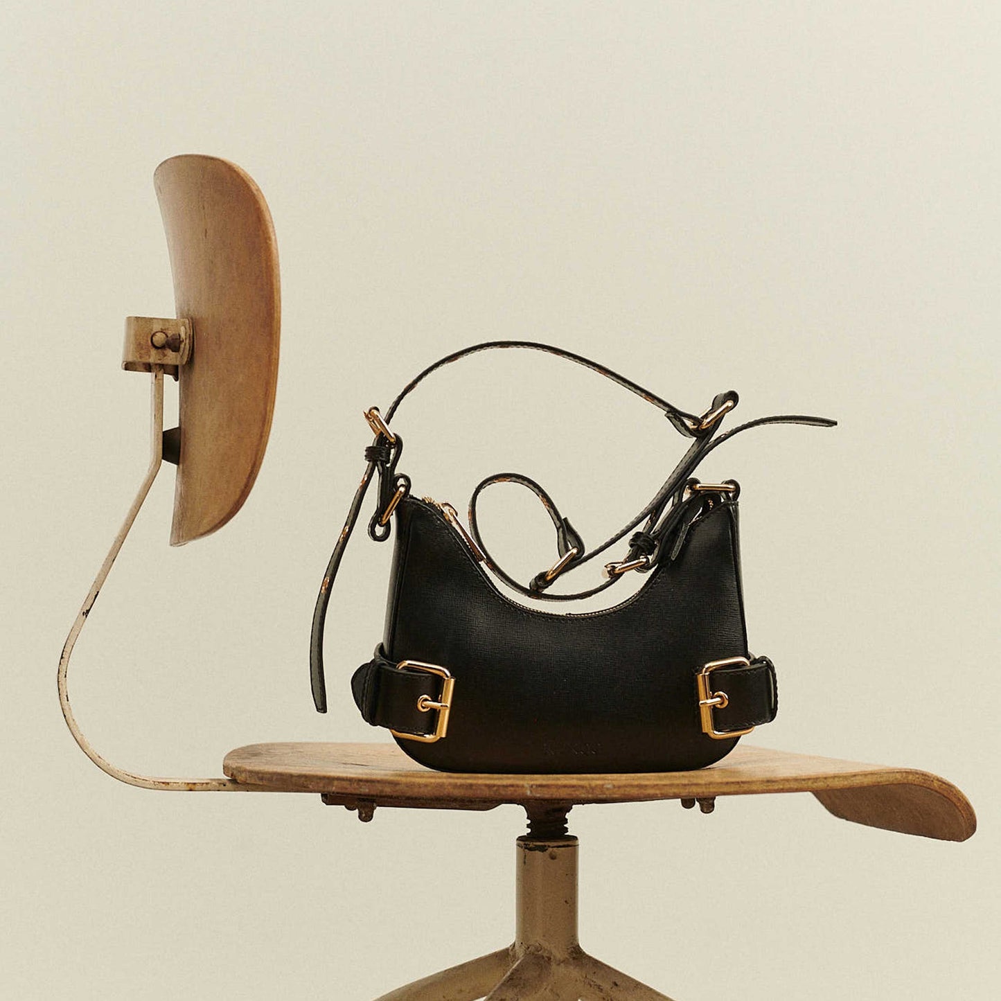 Núnoo Palma Florence Black w. Gold Small bag Black