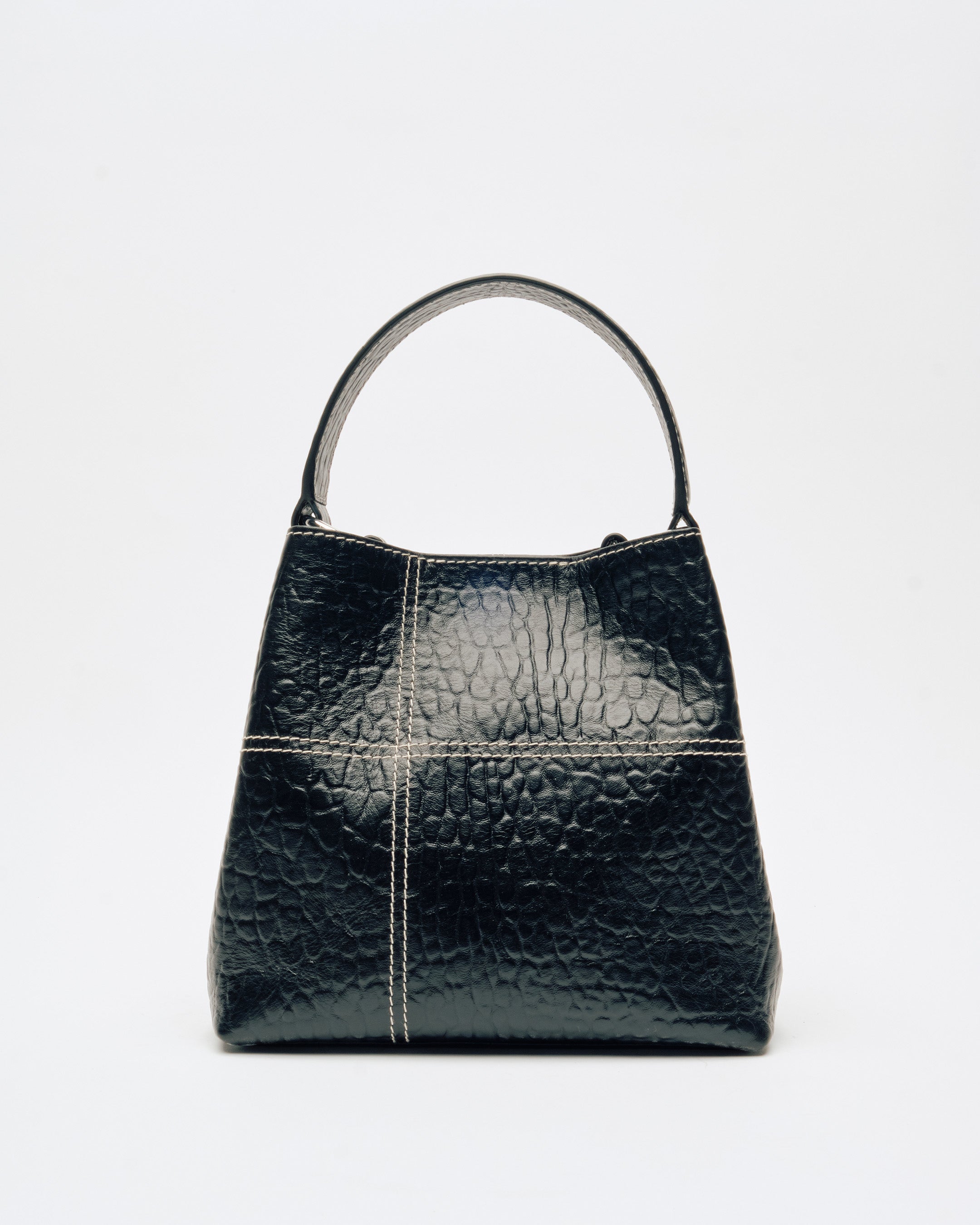 Small Chiara Line Black – Núnoo EU