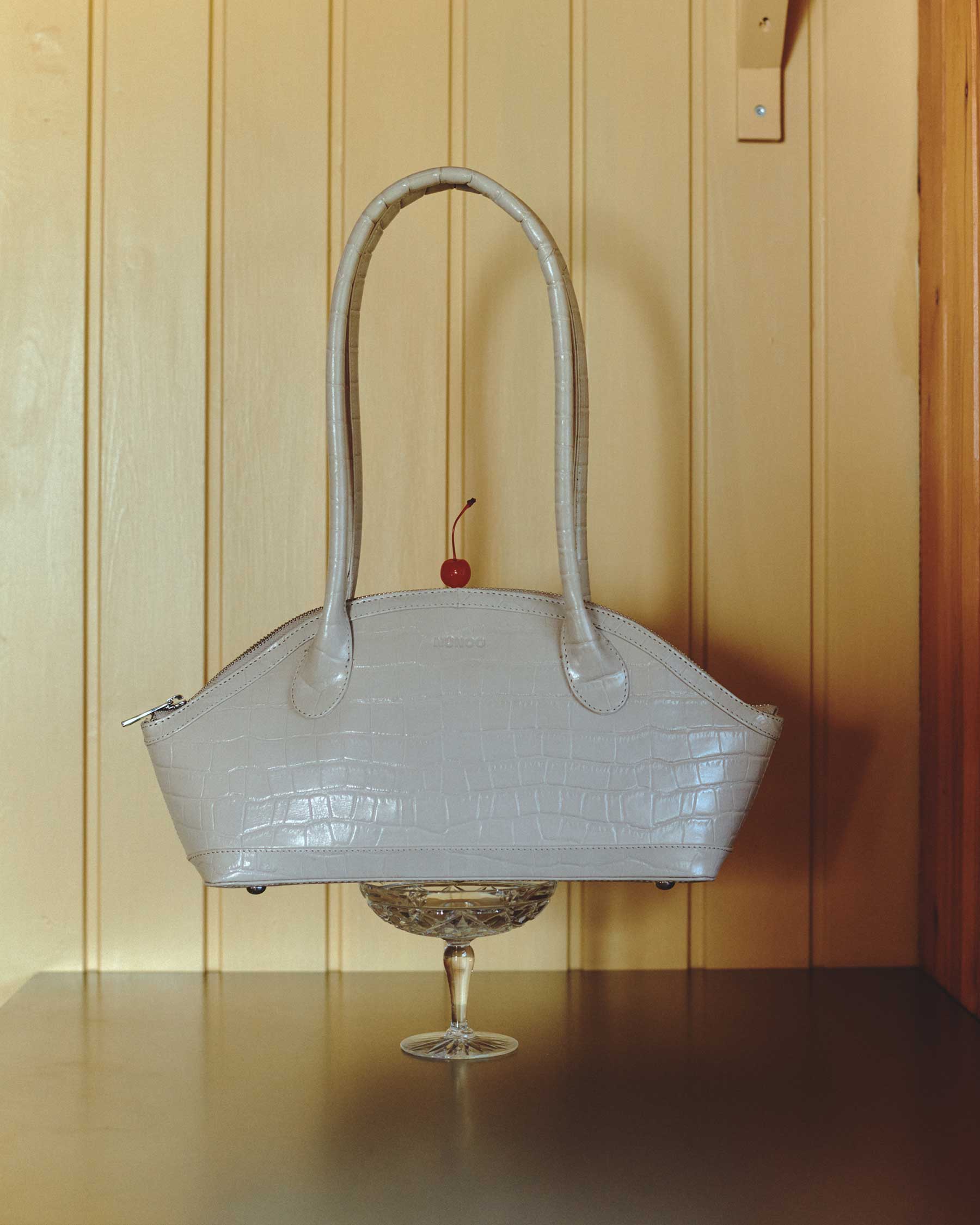 Núnoo Ayo Texas Warm Grey Medium