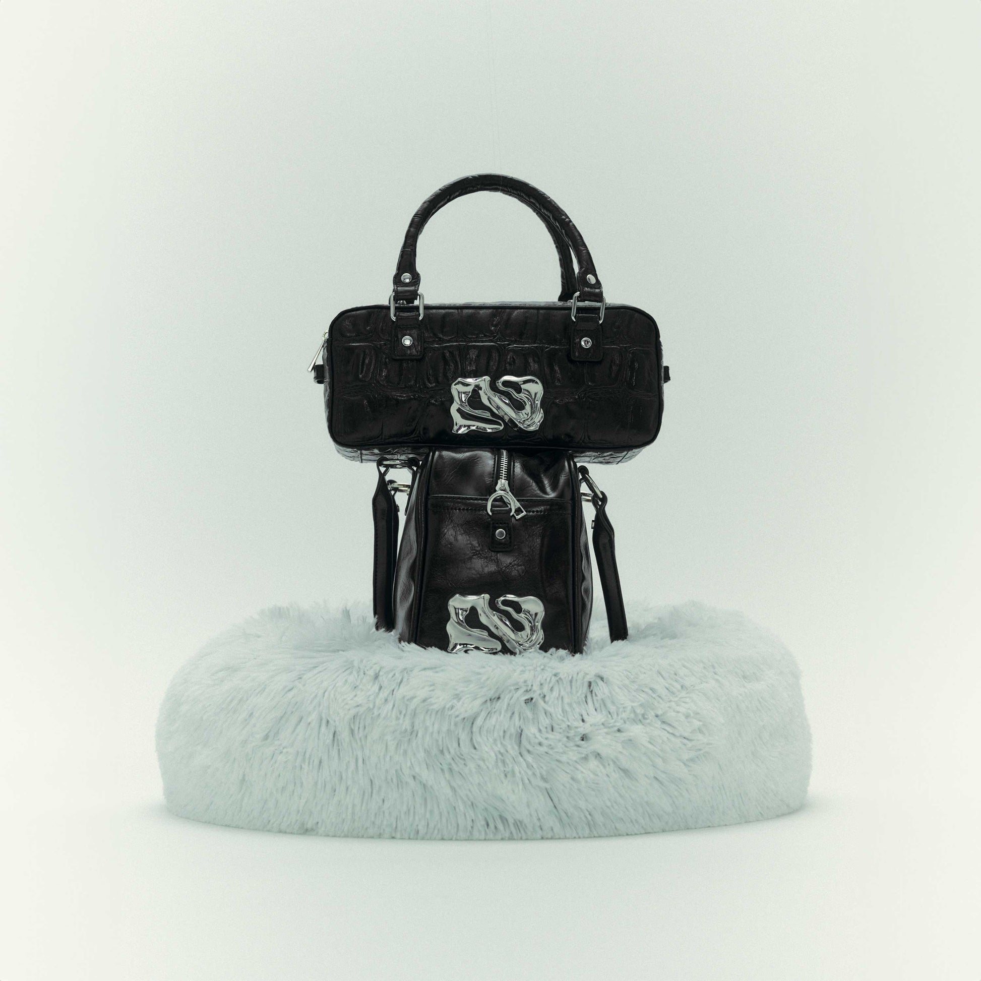 Núnoo Bonnie Icon Cross Black Small bag Black