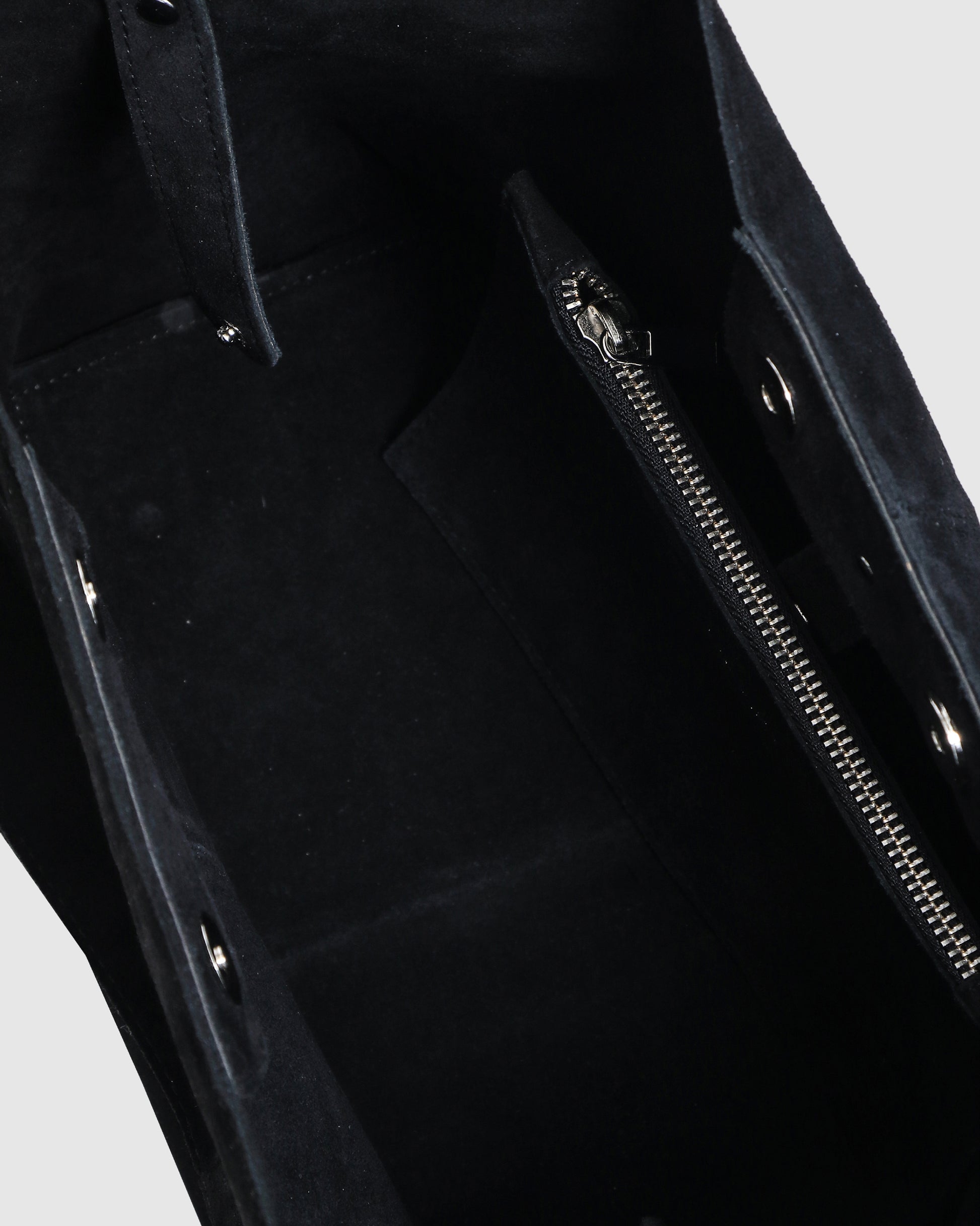 Núnoo Chiara new suede black Large