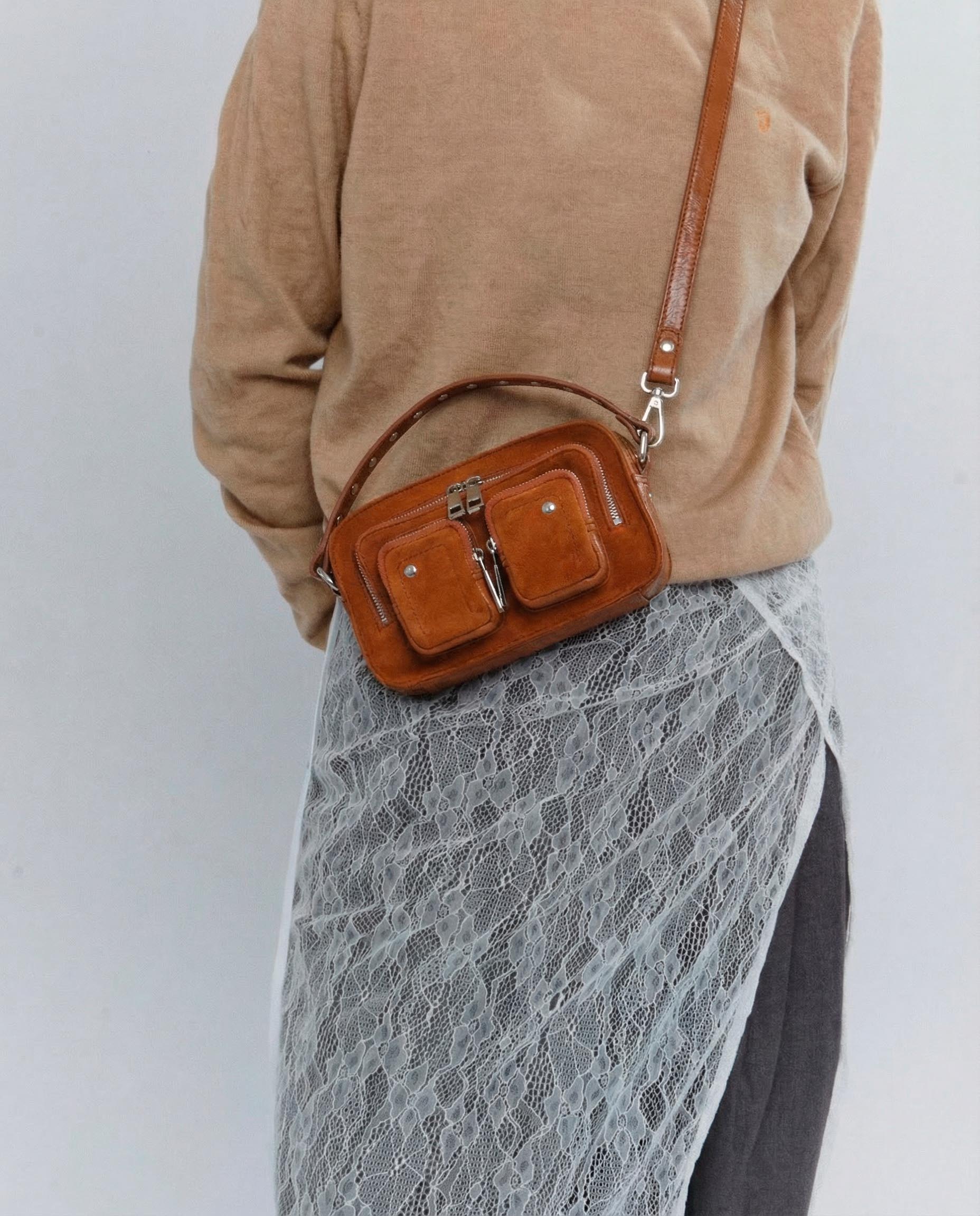 Núnoo Helena Suede Pecan Brown Small bag Pecan Brown