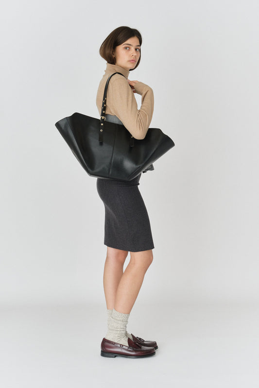 Núnoo Nora Florence Black w. Gold Maxi Black