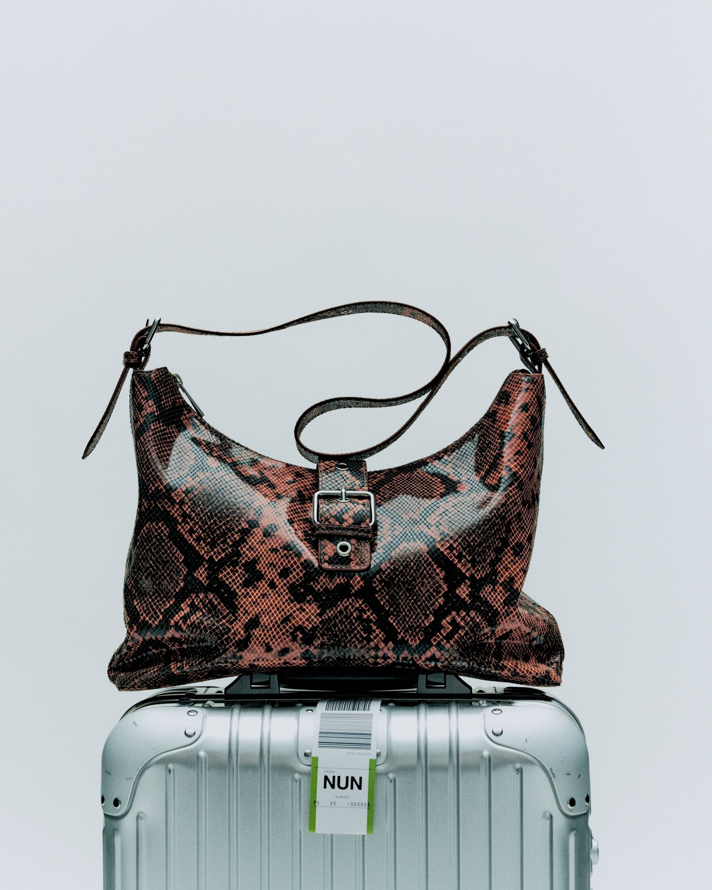 Núnoo Rio Buckle Jungle Red Large