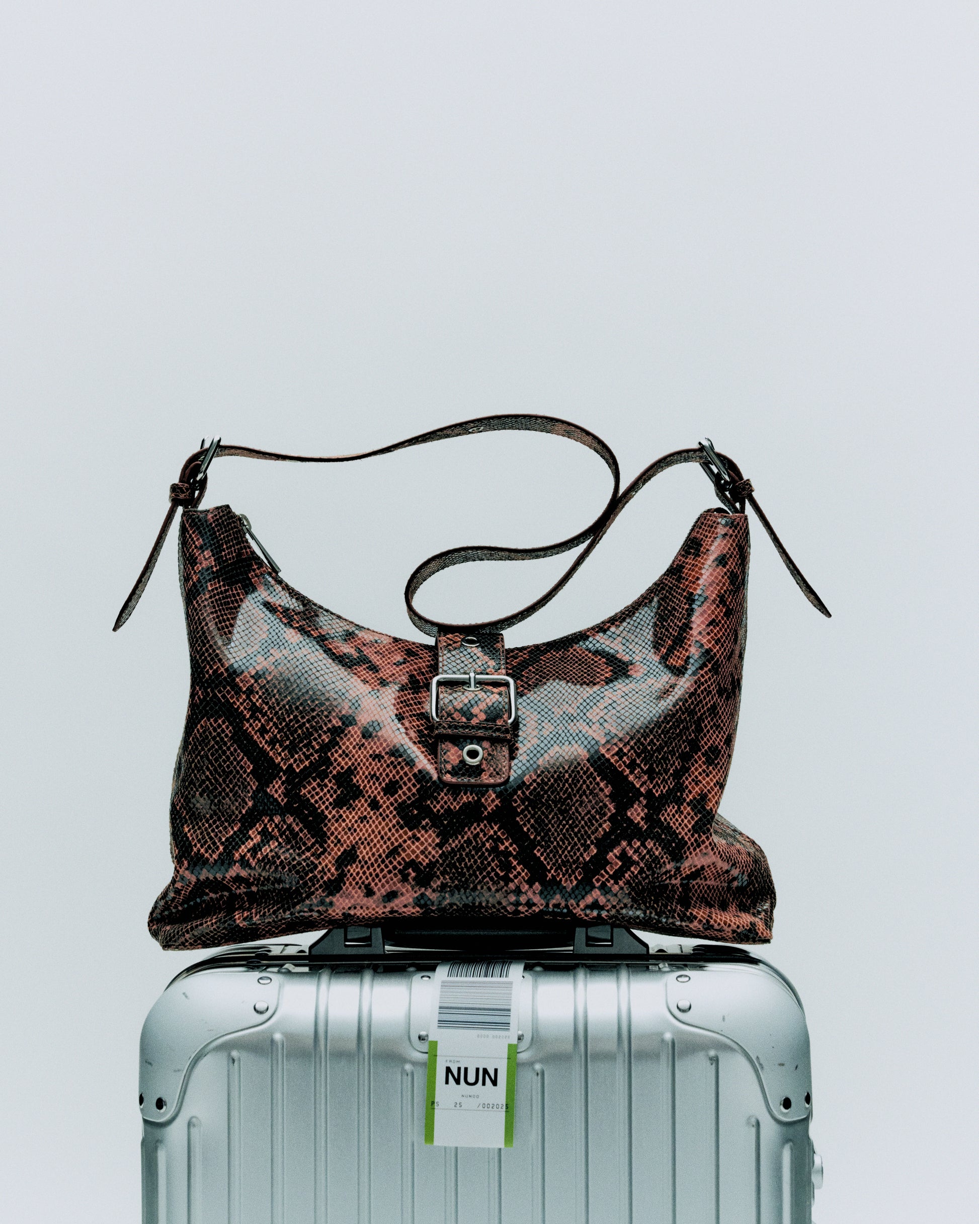 Núnoo Rio Buckle Jungle Red Large