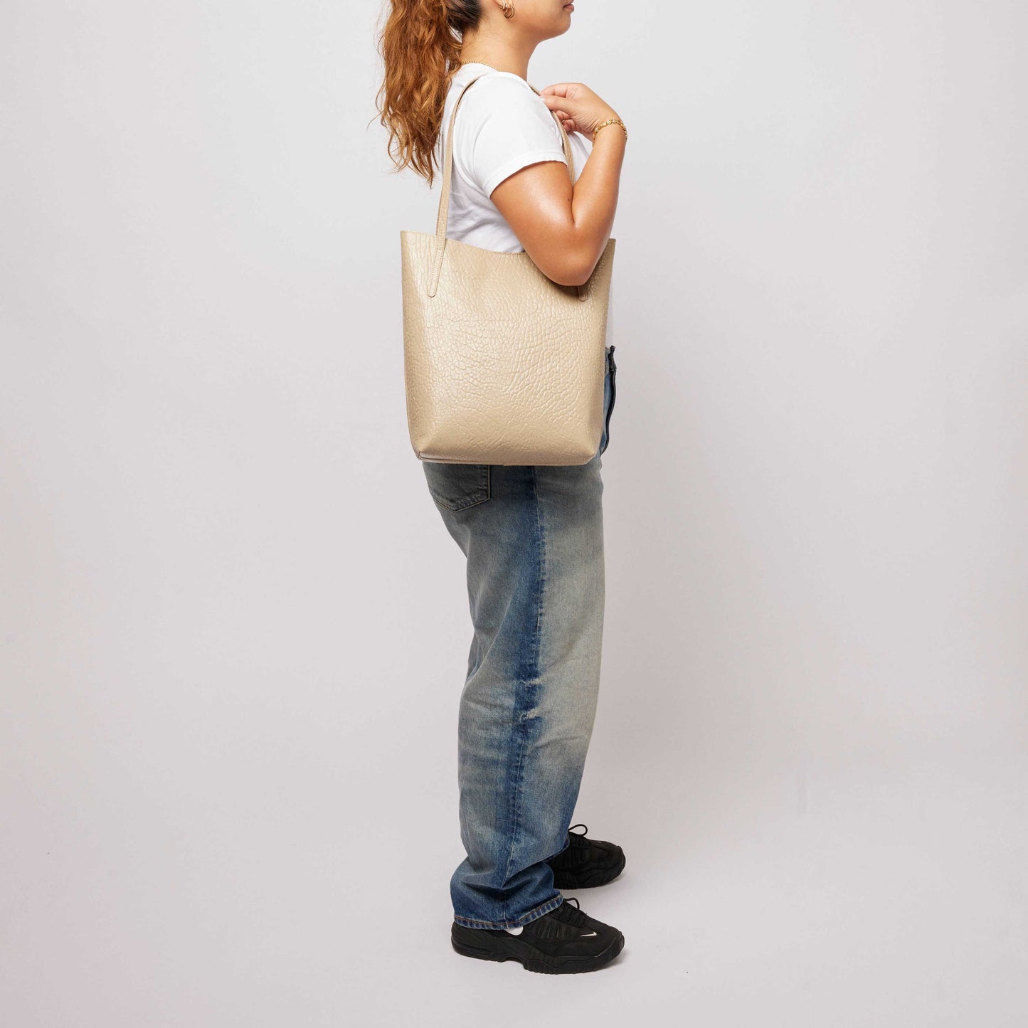 Núnoo Small Fleur New Zealand Latte Shoulder bags Latte