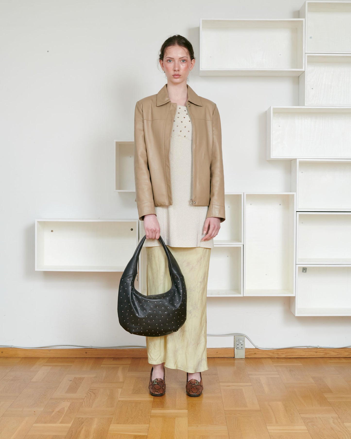 Núnoo Small Gabi Rivet Mountain Black Large Black