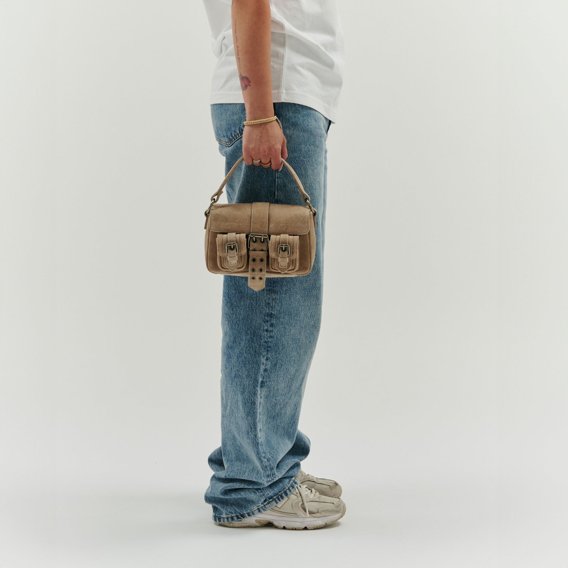 Núnoo Small Honey Buckle Suede Sand w. Antique Silver Small bag Sand